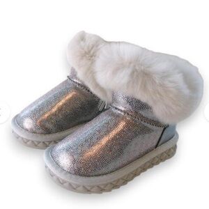 NWOT Doe A Dear Silver Glitter and White Fur Lined BootsSize 9.5